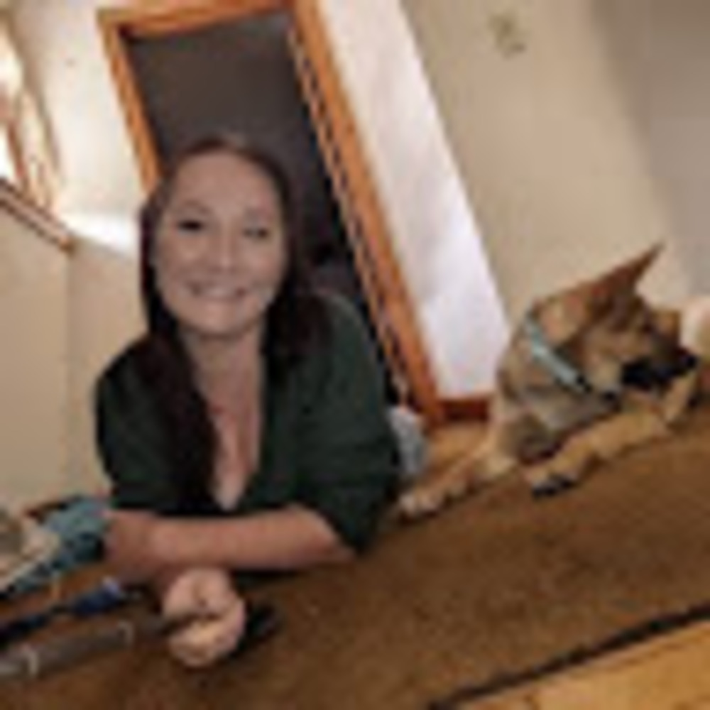 Meet your Posher, Mia